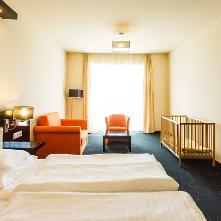 Gotthard Therme & Conference 4*