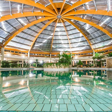 Gotthard Therme & Conference 4*