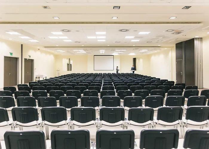 Отель Gotthard Therme & Conference 4*